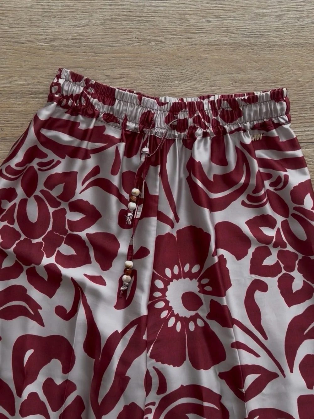 Floral Wide-Leg Two-Piece Set in Burgundy and Cream - Picture 6 of 7